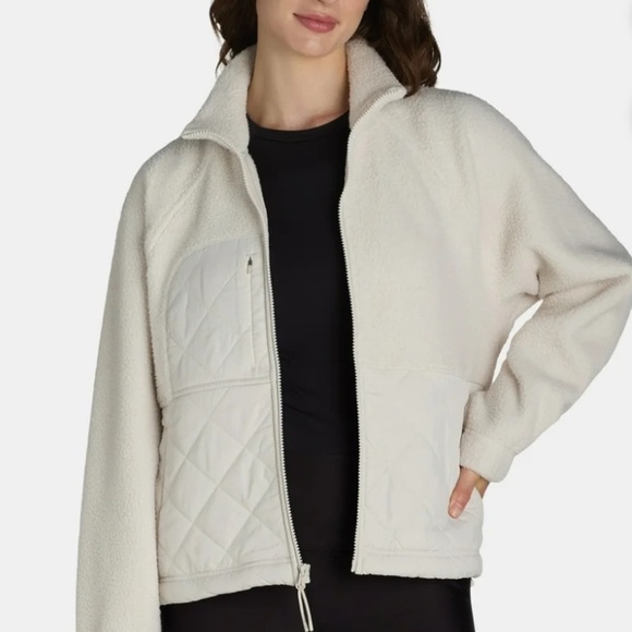 Avia Women's Quilted Fleece Jacket - Picture 5 of 5